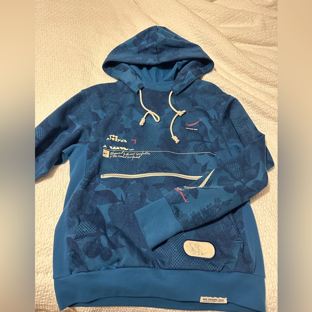 Men’s dri-FIT basketball pullover hoodie